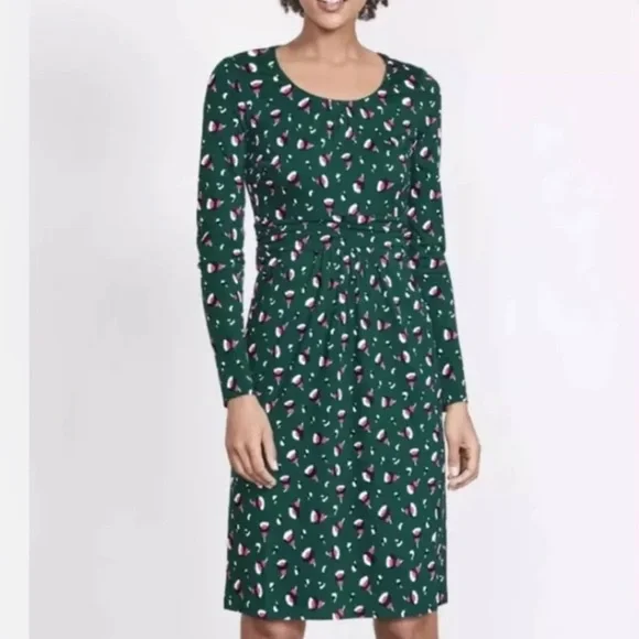 green emerald velvet dress Women's Floral Lace Dress Comfortable Sexy Lace Peach Heart Low-Cut Bud  Dress, Green, Medium : Amazon.ca: Clothing, Shoes & Accessories main image 1